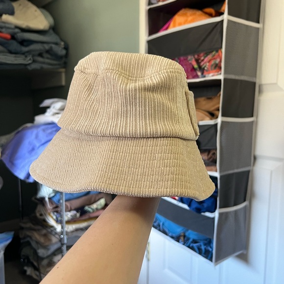 FREE PEOPLE corduroy bucket hat - Picture 2 of 6